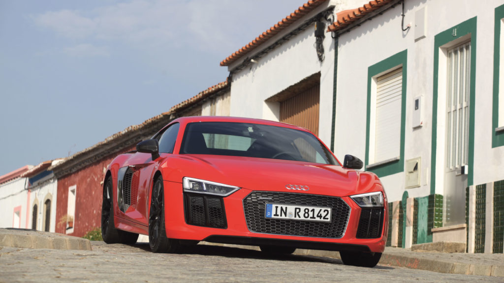 Audi-R8-V10-Plus