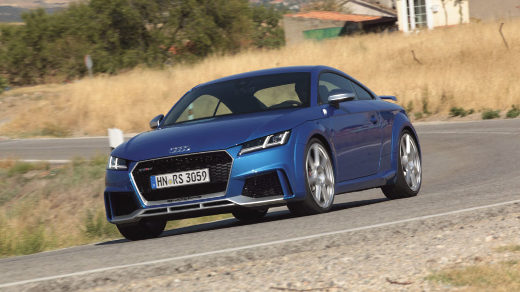 Audi-TT-RS-1