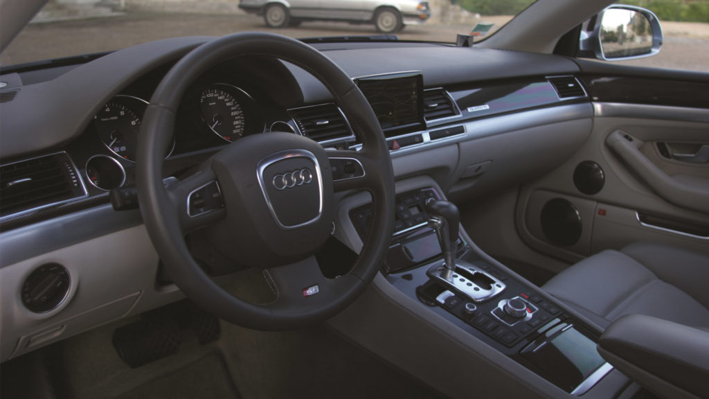 Audi S8