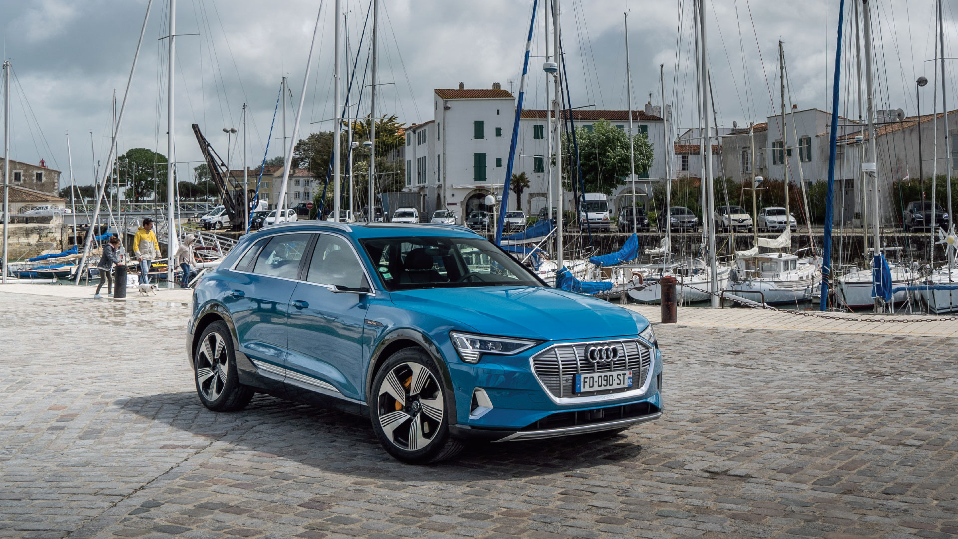 Audi e-tron quattro 55