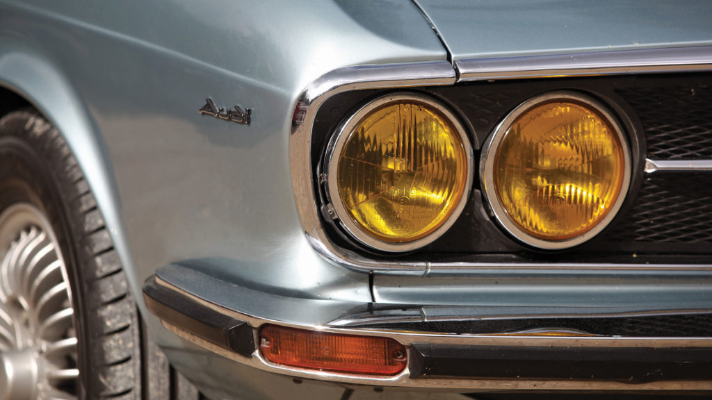 Audi-100-S-Coupe4