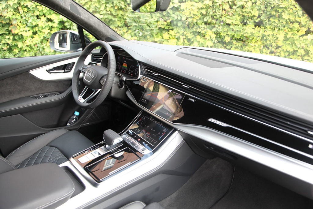 Audi Q7 60 TFSIe interieur