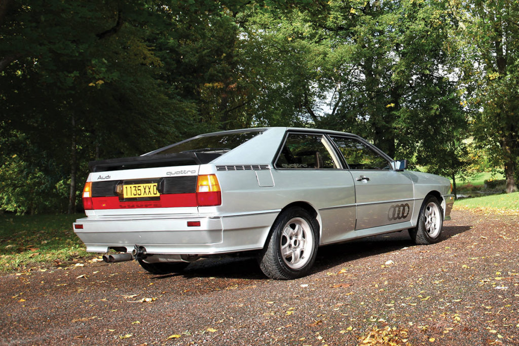 Audi Quattro 10 V 3/4 arriere