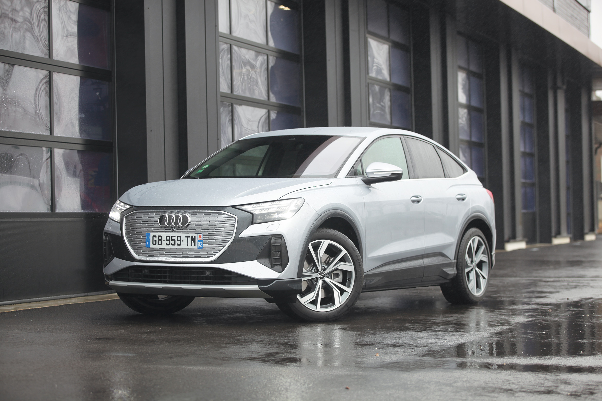 Audi Q4 e-tron Sportback 40 : Le look d'abord – Avus