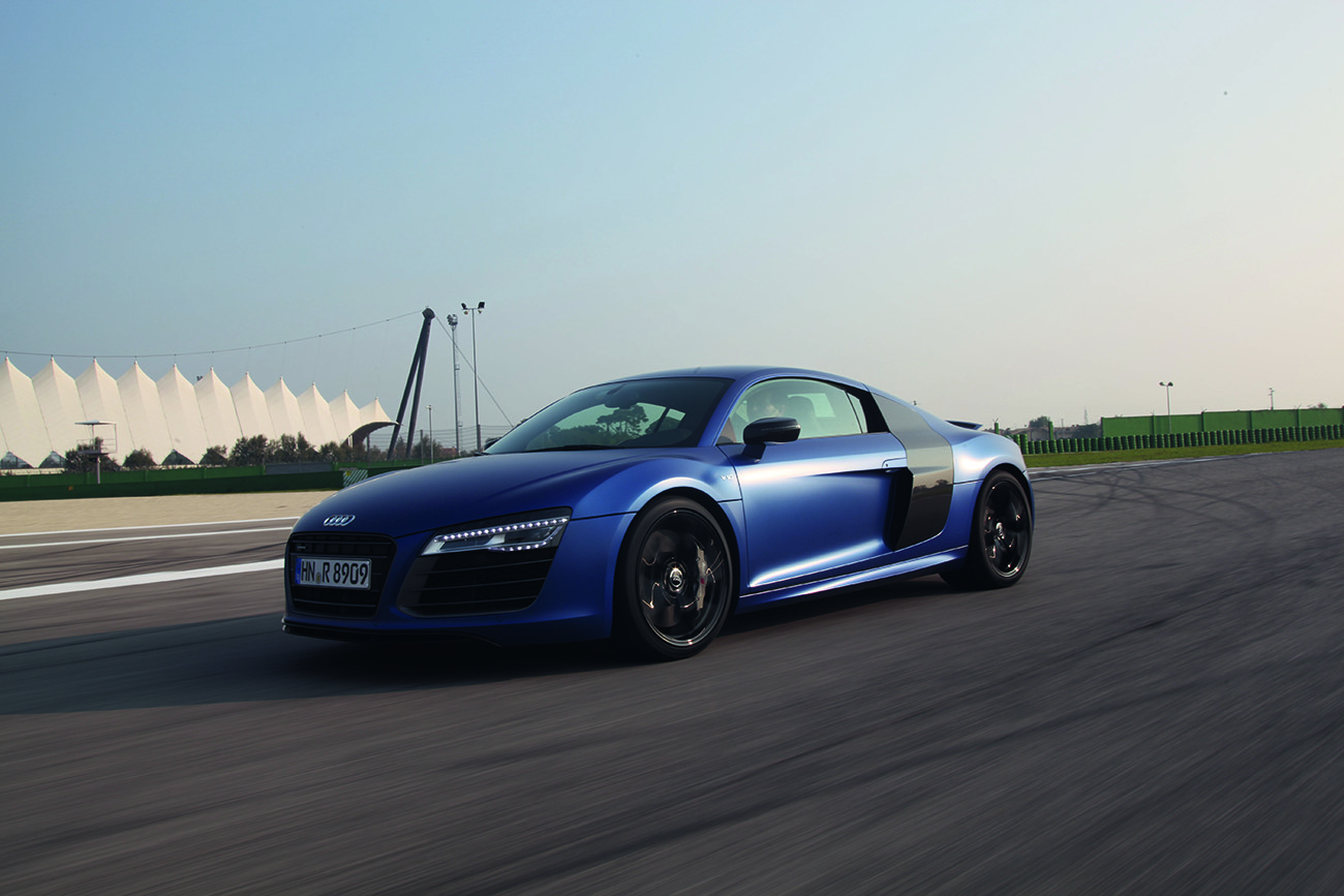 Audi R8 V10 Plus 2012, La supercar, superstar ! – Avus