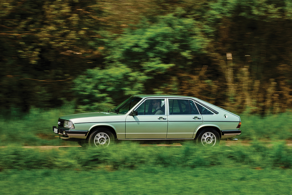 Audi 100 s coupé