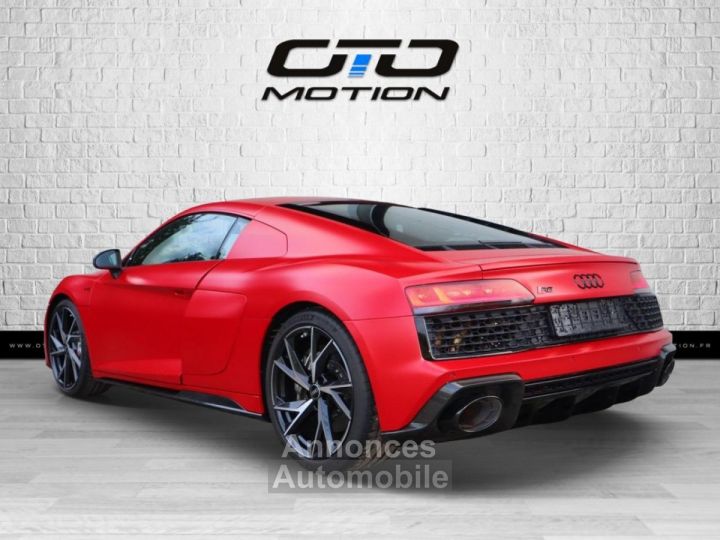Audi R8 52 V10 RWD 1of1 Performance FSI - BV S-tronic COUPE - 2