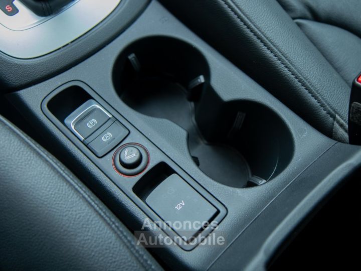 Audi Q3 20 TDI QUATTRO S-tronic - LEDER - XENON - PARKEERSENSOREN - EURO 6B - 24