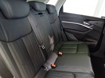 Audi e-tron 55 quattro 408 ch Avus Extended   - 11