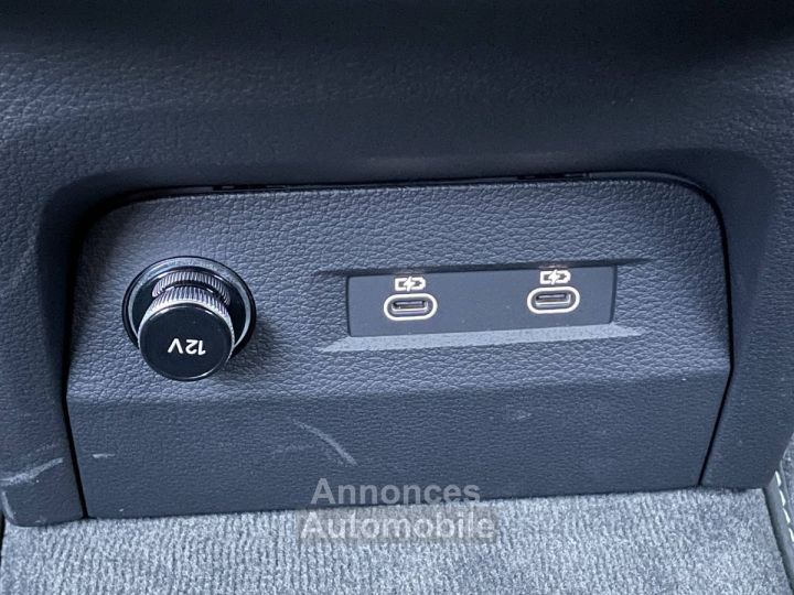 Audi e-tron SPORTBACK Sportback 55 quattro 408 ch S line - 31