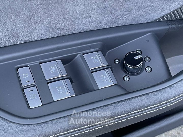 Audi e-tron SPORTBACK Sportback 55 quattro 408 ch S line - 34