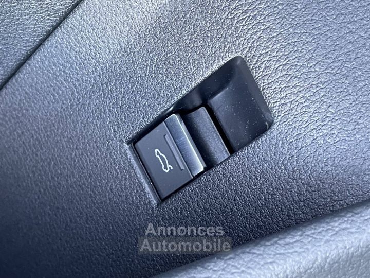 Audi e-tron SPORTBACK Sportback 55 quattro 408 ch S line - 36