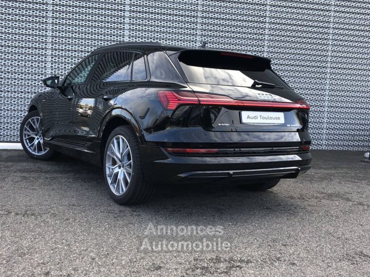 Audi e-tron 55 quattro 408 ch S line - 4