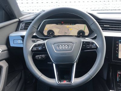 Audi e-tron 55 quattro 408 ch S line   - 10
