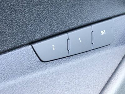 Audi e-tron 55 quattro 408 ch S line   - 28