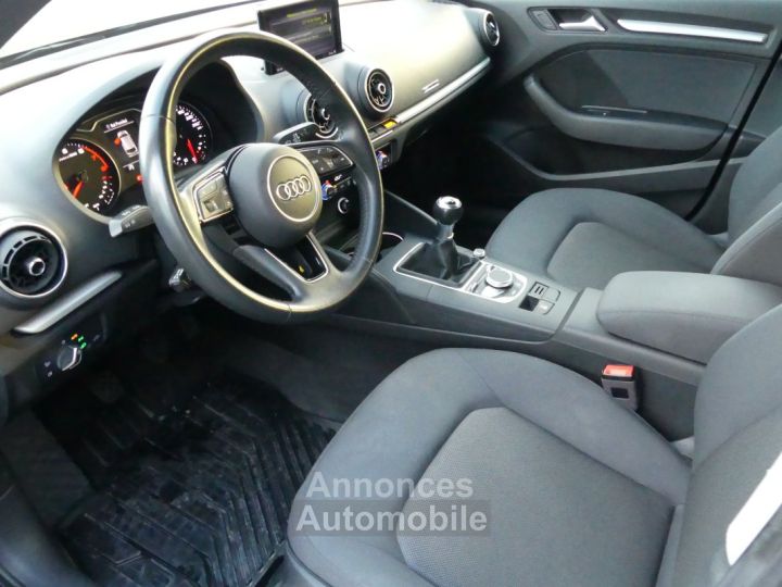 Audi A3 SPORBACK TFSI 115 CV DESIGN - 9