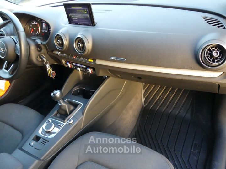 Audi A3 SPORBACK TFSI 115 CV DESIGN - 14