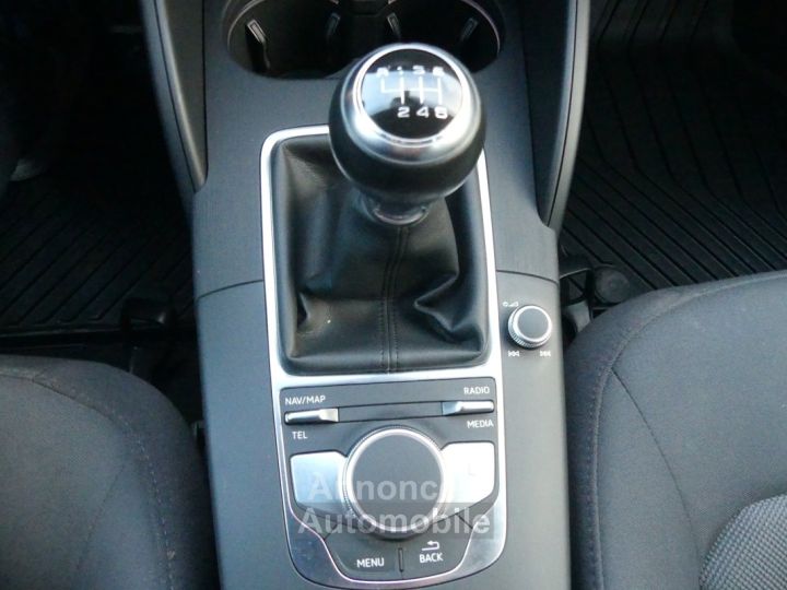 Audi A3 SPORBACK TFSI 115 CV DESIGN - 17