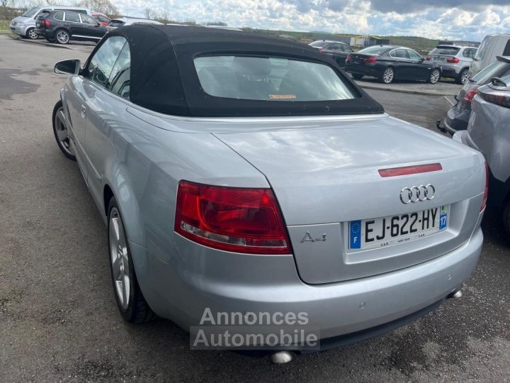 Audi A4 Cabriolet 20 TDI 140 DPF S line - 5