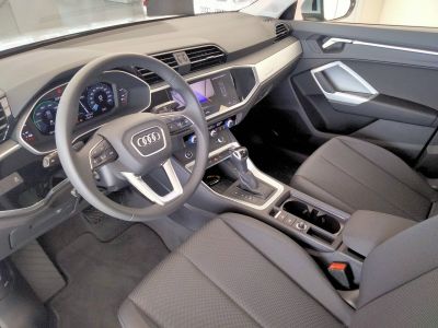 Audi Q3 45 TFSIe 245 ch S tronic 6 Design   - 3