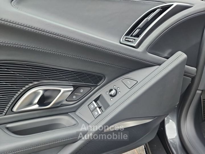 Audi R8 R8 52 FSI V10 RWD 540 ch - 6