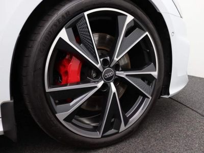 Audi A6 Avant 55 TFSIe 367 ch S tronic 7 Quattro Competition   - 13