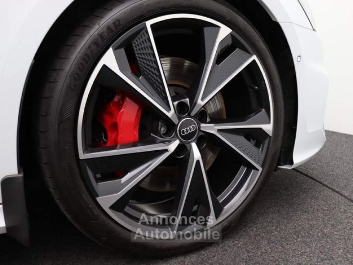 Audi A6 Avant 55 TFSIe 367 ch S tronic 7 Quattro Competition - 13