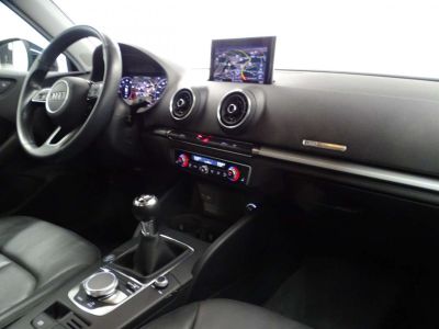 Audi A3 Sportback 30TFSi Design   - 8