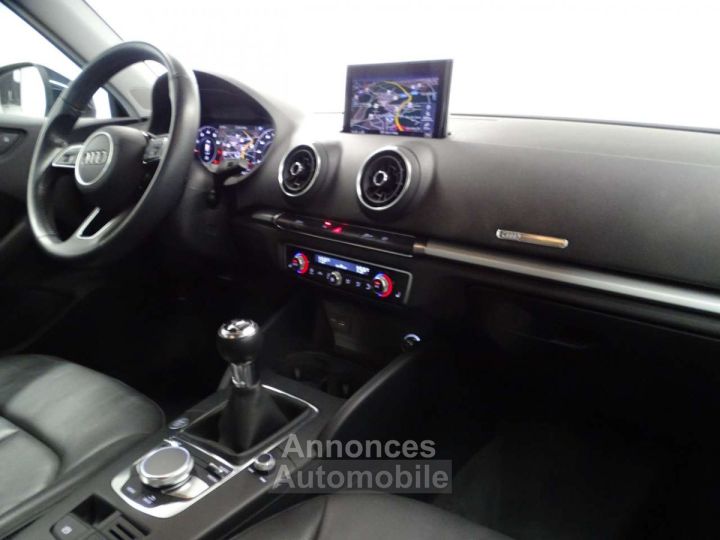 Audi A3 Sportback 30TFSi Design - 8