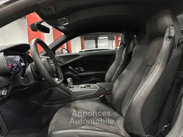 Audi R8 RWD 540cv - 13