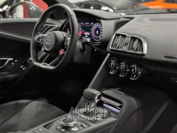 Audi R8 RWD 540cv - 15