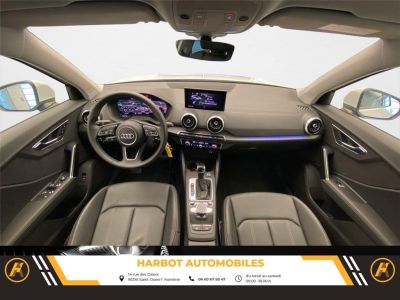 Audi Q2 35 tfsi 150 s tronic 7 design luxe   - 9
