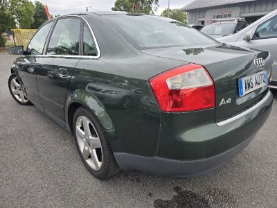 Audi A4 Serie 2 (8E2) 19 TDi 131cv   - 4