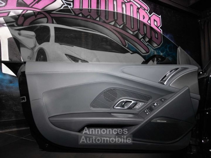 Audi R8 PERFORMANCE RWD - 6