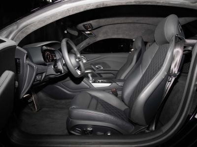 Audi R8 PERFORMANCE RWD   - 9