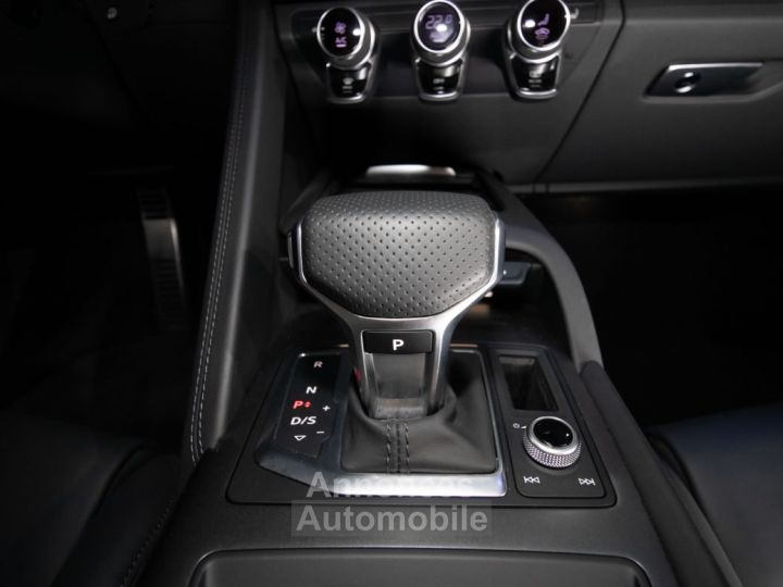 Audi R8 PERFORMANCE RWD - 11
