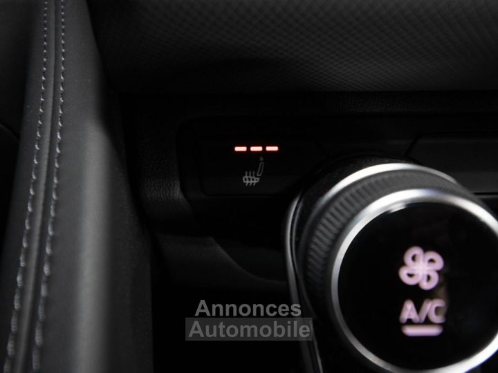 Audi R8 PERFORMANCE RWD - 13