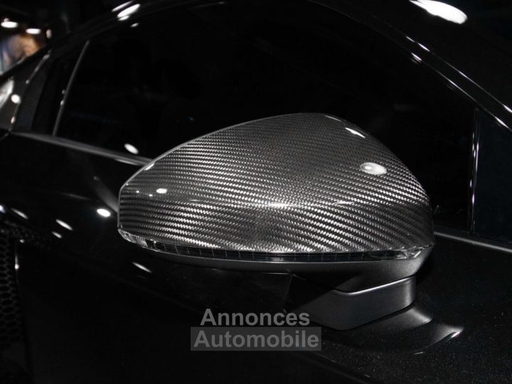 Audi R8 PERFORMANCE RWD - 17