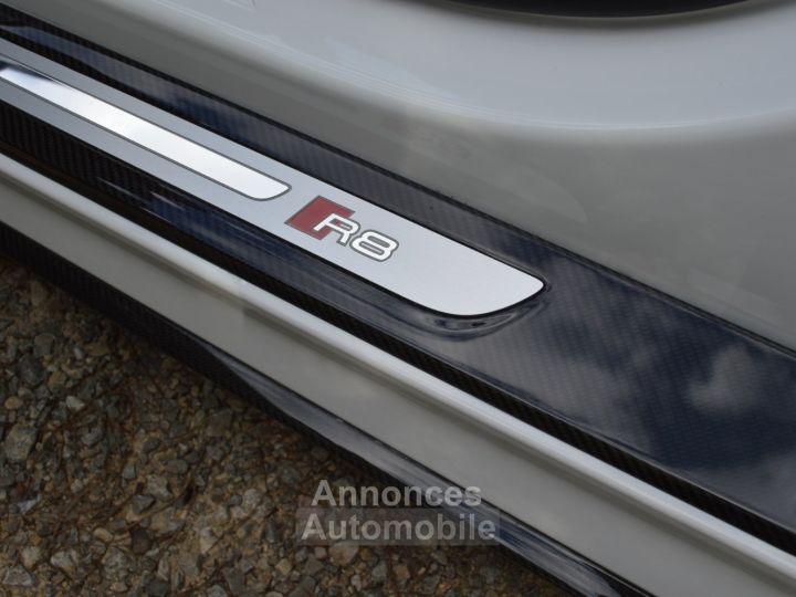 Audi R8 Spyder MAGNIFIQUE 52 FSI V10 PLUS 610ch S-TRONIC VALEUR NEUF 245Ke B&O MAGNETIC RIDE CARBONE INT EXT ECHAP SPORT CARPLAY CAMERA LASER - 23