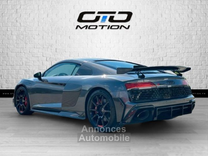 Audi R8 V10 GT 52 FSI 620 S tronic 7 RWD - 4