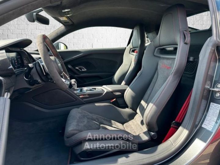 Audi R8 V10 GT 52 FSI 620 S tronic 7 RWD - 9