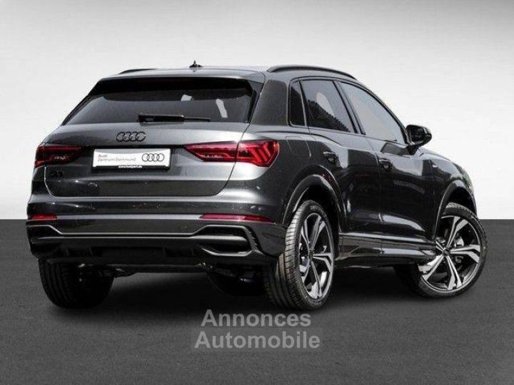 Audi Q3 45 TFSI e S tronic S Line S Line PANO/REMORQUE - 2