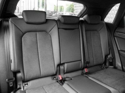Audi Q3 45 TFSI e S tronic S Line S Line PANO/REMORQUE   - 4