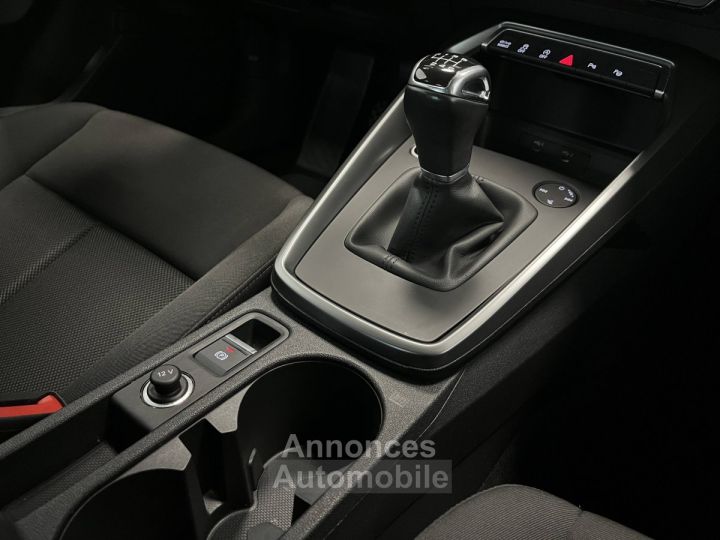 Audi A3 Sportback IV 30 TFSI 110ch Business line / À PARTIR DE 366,75 € * - 41
