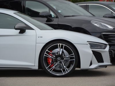 Audi R8 620 CV V10 Performance LOA 1 299 Euros Par mois Sièges Recaro Carbon Interieur et Moteur Gris Suzuka V 10   - 3