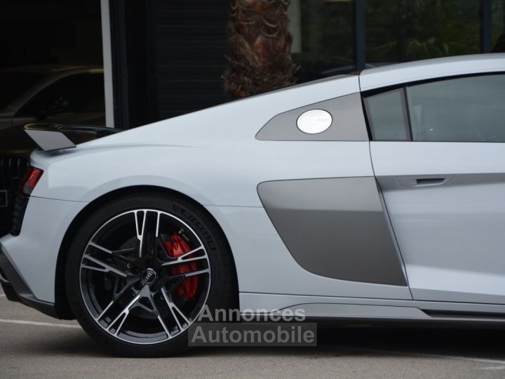 Audi R8 620 CV V10 Performance LOA 1 299 Euros Par mois Sièges Recaro Carbon Interieur et Moteur Gris Suzuka V 10 - 4