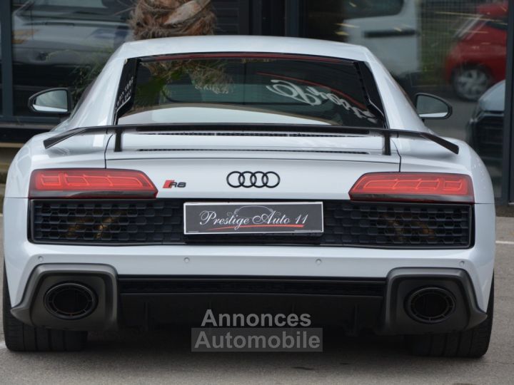 Audi R8 620 CV V10 Performance LOA 1 299 Euros Par mois Sièges Recaro Carbon Interieur et Moteur Gris Suzuka V 10 - 9