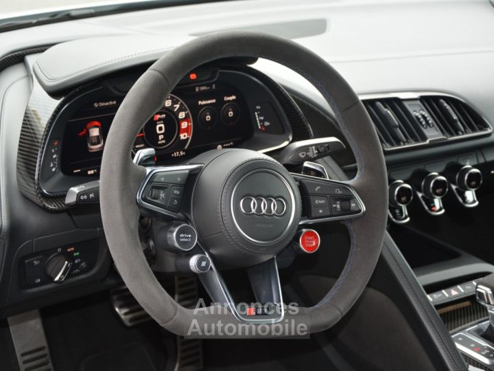 Audi R8 620 CV V10 Performance LOA 1 299 Euros Par mois Sièges Recaro Carbon Interieur et Moteur Gris Suzuka V 10 - 11