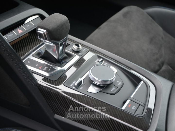 Audi R8 620 CV V10 Performance LOA 1 299 Euros Par mois Sièges Recaro Carbon Interieur et Moteur Gris Suzuka V 10 - 12