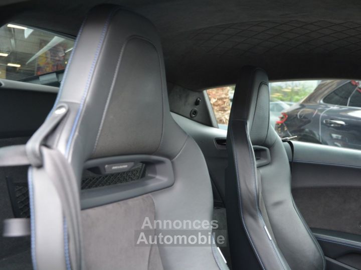 Audi R8 620 CV V10 Performance LOA 1 299 Euros Par mois Sièges Recaro Carbon Interieur et Moteur Gris Suzuka V 10 - 15
